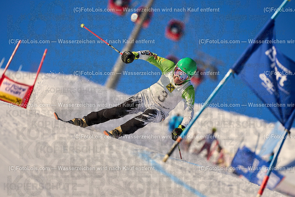 ALP2360_MASTERS-Cup_GS-B Herrn_Holl Erwin | (C)FotoLois.com, Alois Spandl. FIS Masters-Cup Wildschönau, Giant Slalom auf der Piste Schatzberg GS, Siegerehrung auf dem Dorfplatz Niederau, Sa 13. Januar 2024.