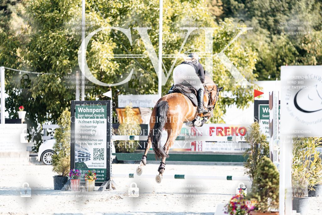 CK901618 | Turnierfotografie Pferdefotografie Trier Rheinland-Pfalz Pferdesport Reitsport Tierfotografie Sportfotografie Pferdevideo Pferdevideografie Equestrianvideography equestrianphotography  - Realisiert mit Pictrs.com
