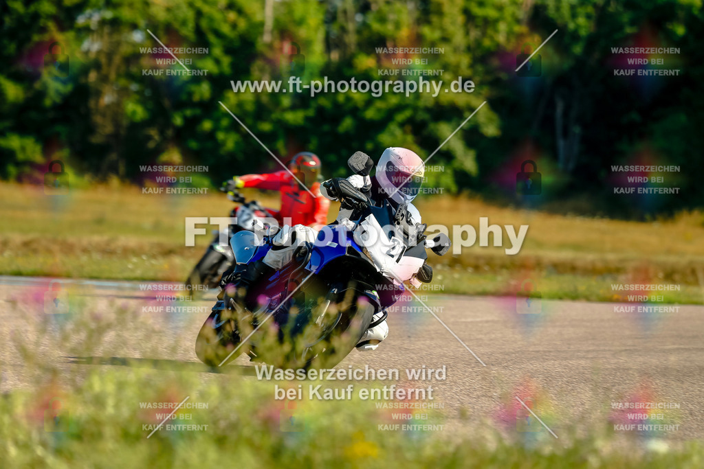 Chambley Juli-0290 | Hier findet Ihr Bilder von Touristenfahrten auf der Nürburgring Nordschleife oder von anderen Veranstaltungen die ich besucht habe. Viel Spass beim Durch Schauen 