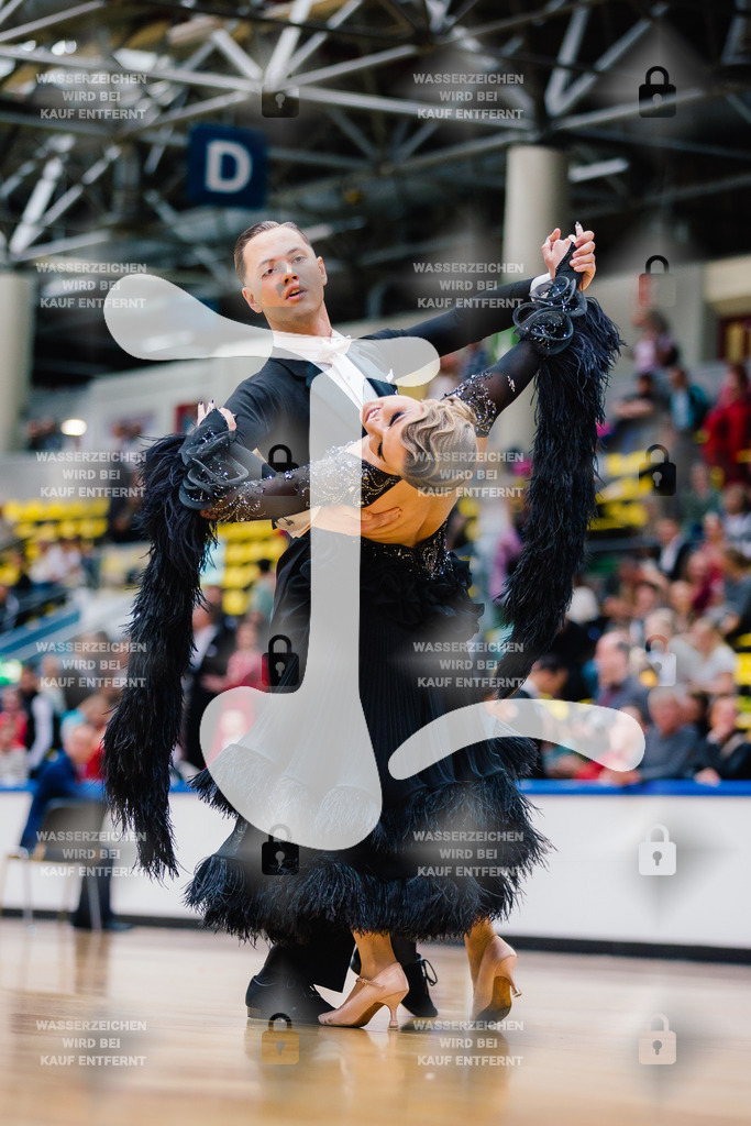 Hessen Tanzt WDSF International Open Standard 25th (85) Wladislaw Treichel _ Diana Weimer (TSZ Blau-Gold Casino Darmstadt)-2025-05-17-8794 | Webshop for digital downloads and prints of dance sport, event & show photographer Julian Link - Realisiert mit Pictrs.com