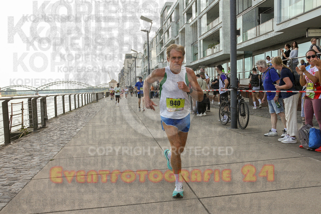 250920_1452_EX1_7996 | Sportfotografie im Rhein-Sieg Kreis, Köln, Bonn, NRW, Rheinland Pfalz, Hessen, etc. Unser Tätigkeitsfeld umfasst den Laufsport vom Volkslauf über den Marathon, Duathlon, Triathon bis zum Ultralauf wie Kölnpfad Ultra oder Schindertrail.