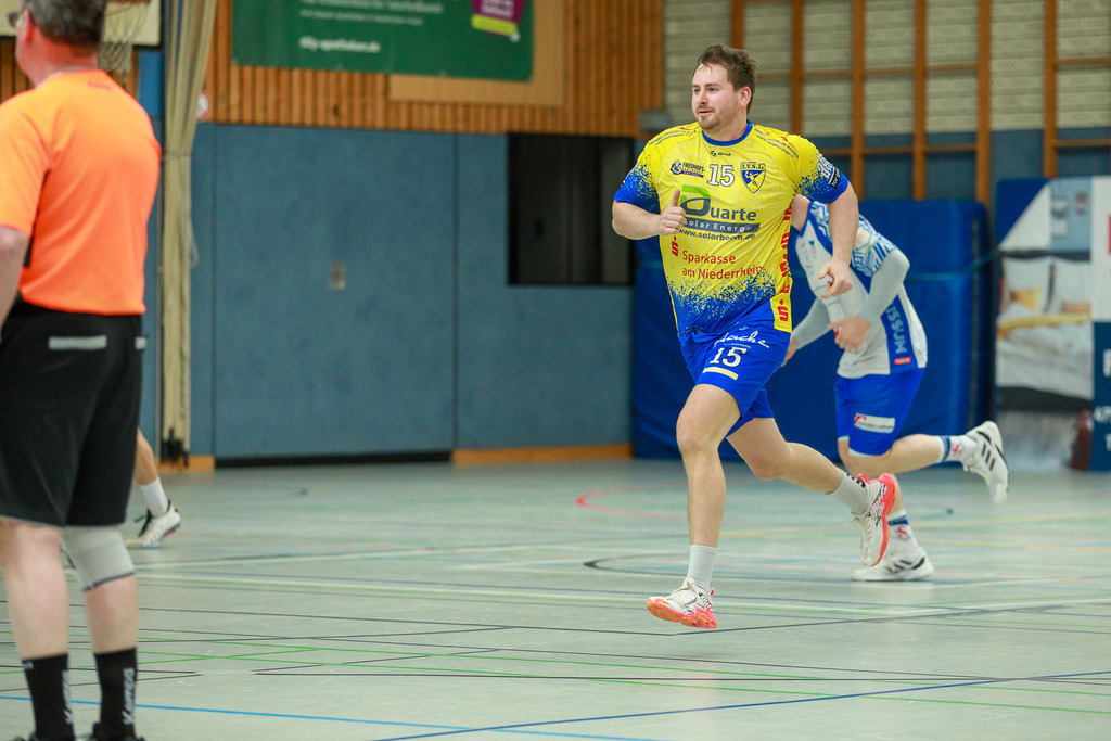 SVN_TVIssum_250426_041 | Bildergalerie von Sport-Ereignissen aber auch von weiteren spannenden Dingen - nicht nur vom Niederrhein. In Anlehnung an den bekannten Spruch von Hanns Dieter Hüsch heißt das Motto: "Niederrhein ist überall".  - Realisiert mit Pictrs.com
