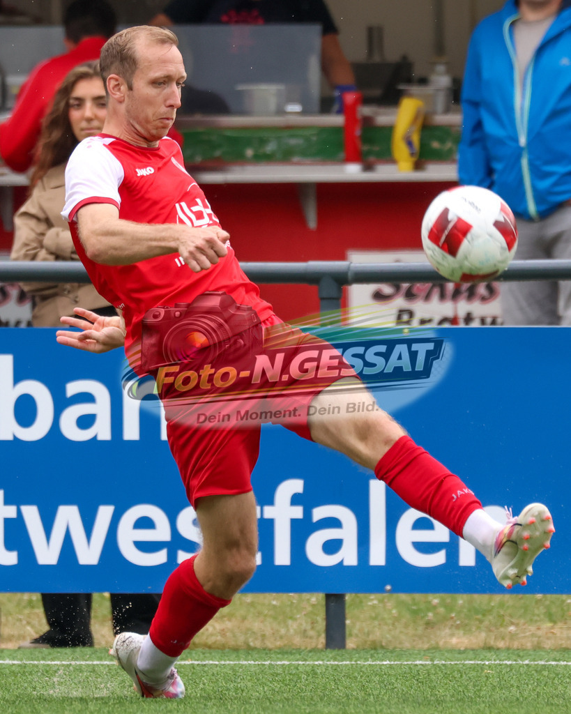 FC RW Kirchlengern - Post TSV Detmold | Auf dem Bild zu sehen: Rot FC RW Kirchlengern: Niklas WüllnerFC RW Kirchlengern, TuS Ahmsen, Saison 26/27, Testspiel, Deutschland - Realisiert mit Pictrs.com