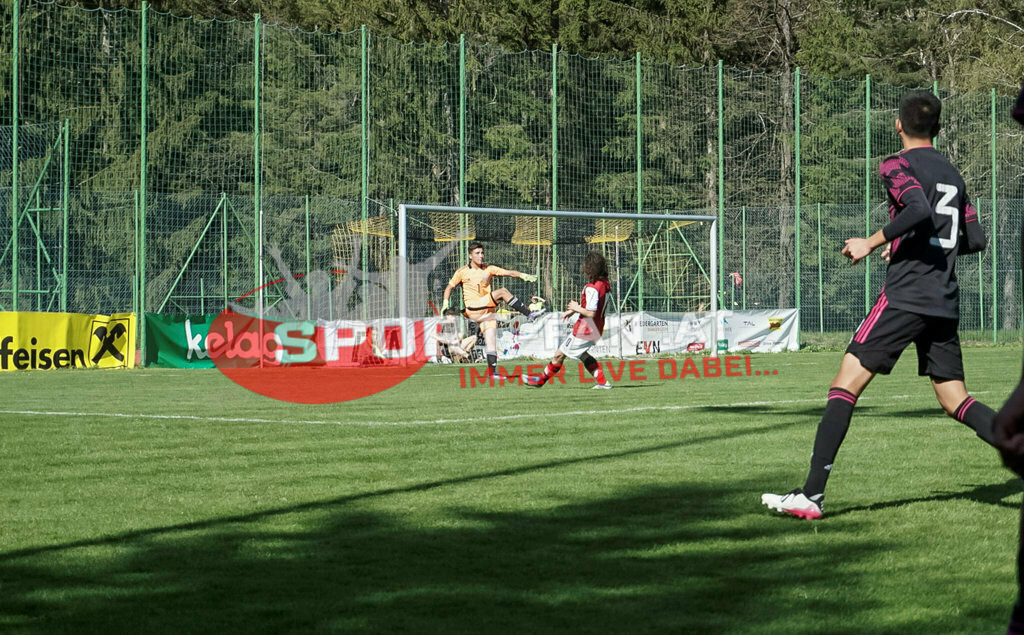 AUSTRIA U15 - MEXICO U15 | Spielszene ; AUSTRIA U15 - MEXICO U15 am 29.04.2022 in Arnoldstein
(Sportplatz), AUSTRIA, (Photo by Ernst Krawagner sport-fan.at) - Realisiert mit Pictrs.com