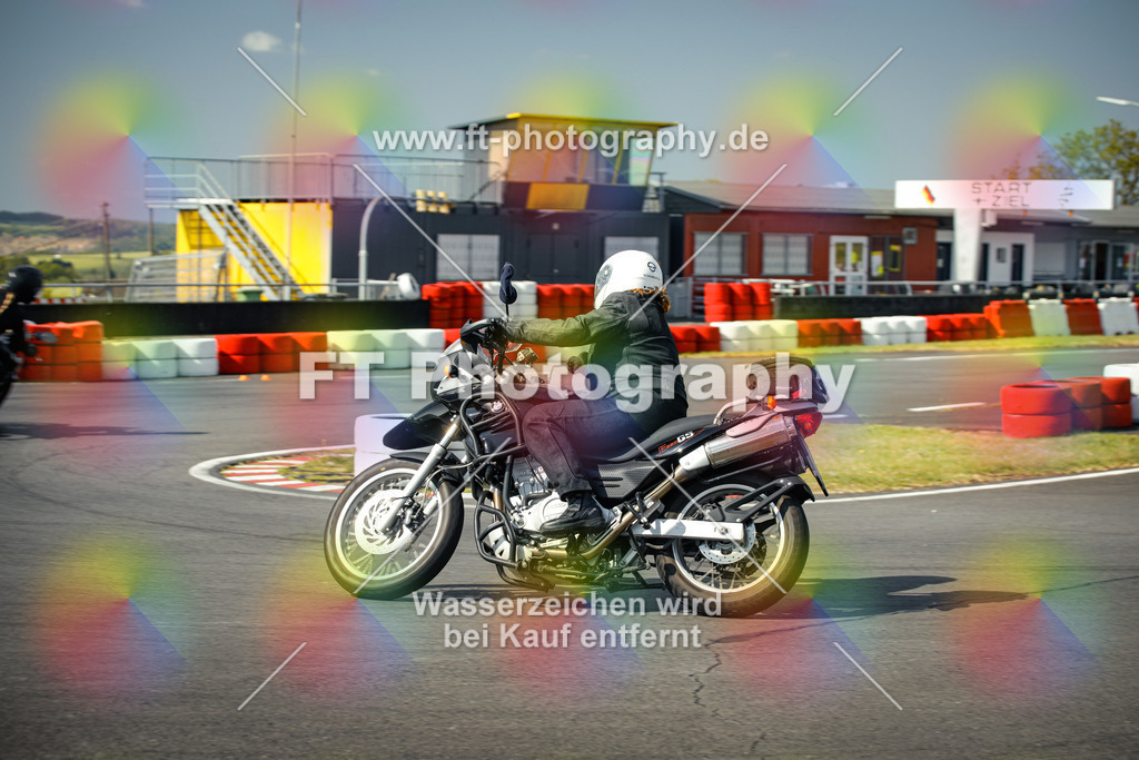 OBK_Mai_Martina_Markus-10565 | Hier findet Ihr Bilder von Touristenfahrten auf der Nürburgring Nordschleife oder von anderen Veranstaltungen die ich besucht habe. Viel Spass beim Durch Schauen 