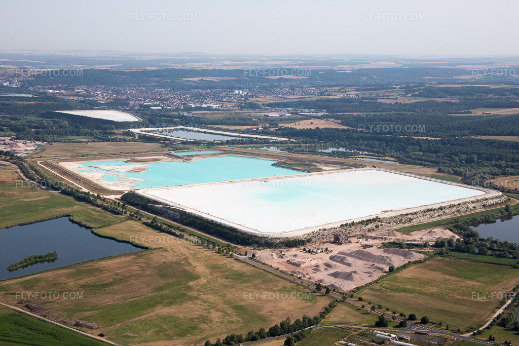 Aerial view: Saltworks in Rosières-aux-Salines in the state Meurthe et Moselle, France. – Photo: IMG_083131.jpg taken on 07/11/2015 by Werner Riehm/FLY-FOTO.com – Resolution of the original: 5472 x 3648 px