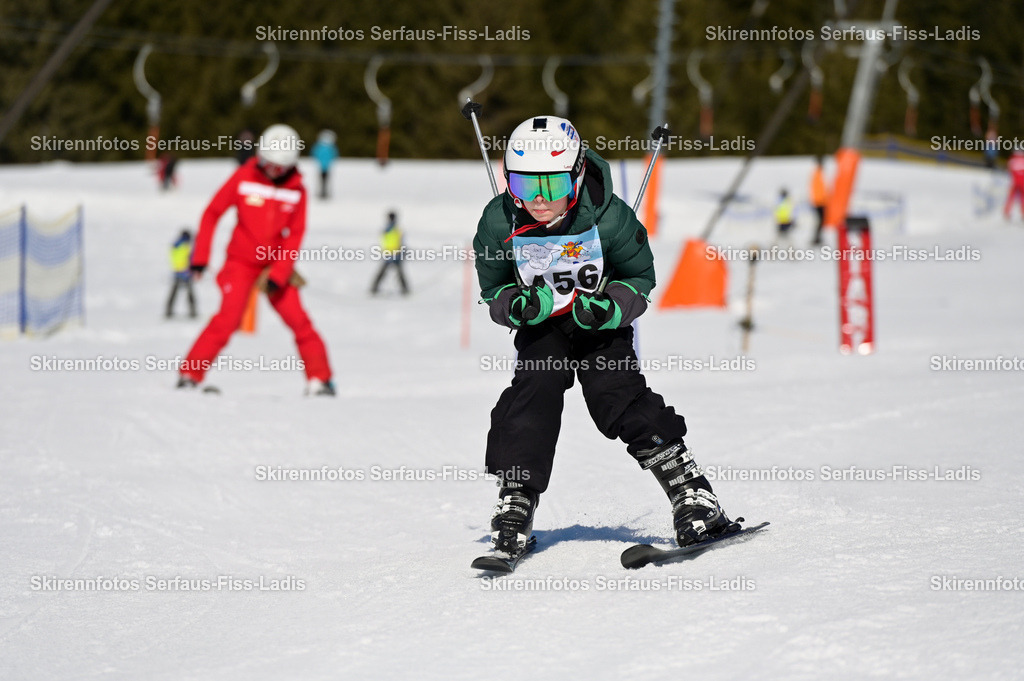 SRF_27.02.2026_344 | Skirennfotos,Serfaus,Fiss,Ladis,Kinderskirennen,Winter,Tirol,Oberland,skirace,SFL,feelfree,weil wir's genießen,ski,Ski,skifahren,Sonnenplateau, - Realisiert mit Pictrs.com