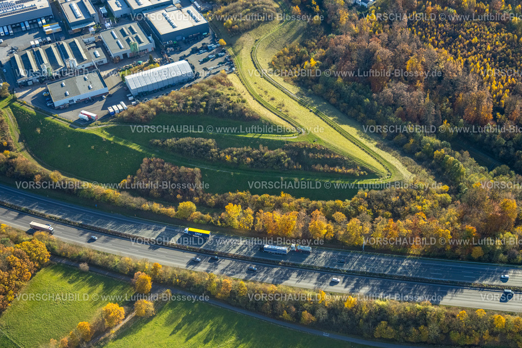 Wetter251103798 | Luftbild, Gewerbegebiet An der Knorr-Bremse mit Wanderweg und Aussichtspunkt, Autobahn A1, herbstliche Bäume, Schmandbruch, Wetter, Ruhrgebiet, Nordrhein-Westfalen, Deutschland