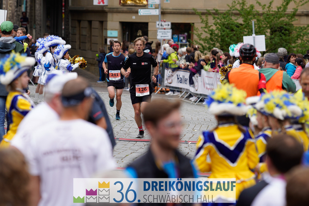 VR Bank Hauptlauf 10km | 3königslauf 2022 VR Bank Hauptlauf - Realisiert mit Pictrs.com