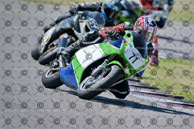 26BT01-0573 | 071 - Realisiert mit Pictrs.com