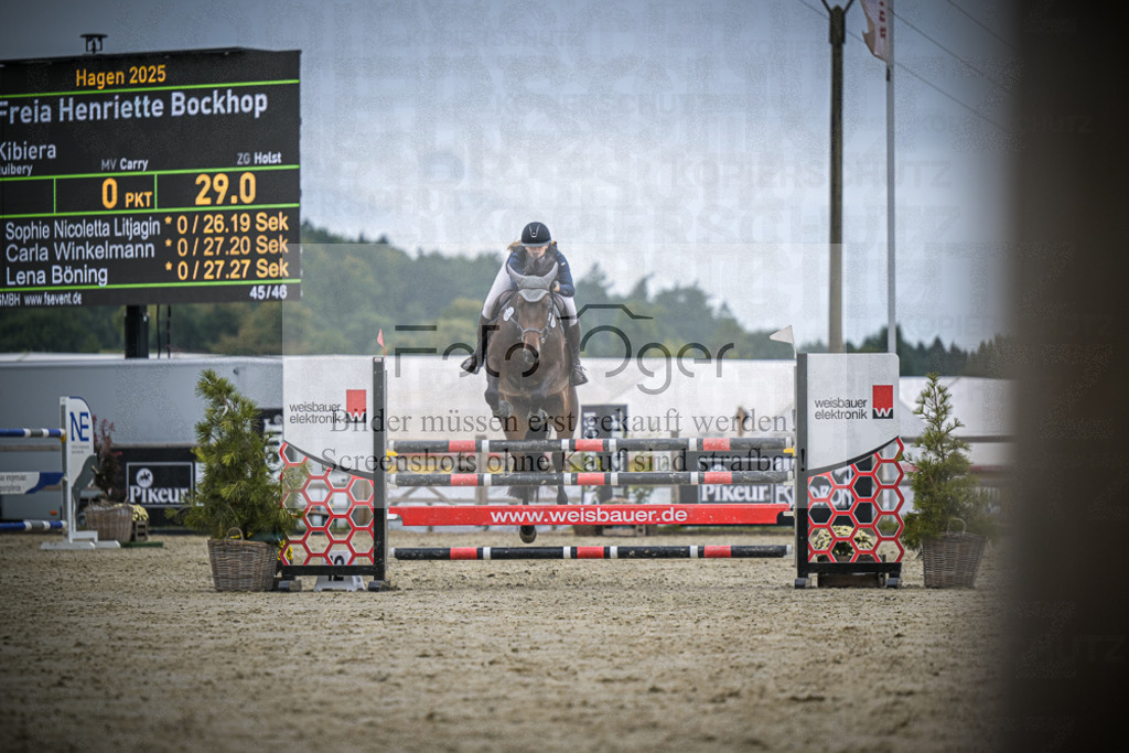 DOS_2802 | Entdecke hochwertige Reitturnierfotos von Foto Oger. Professionell, emotional und authentisch – jetzt Lieblingsmomente im Shop bestellen.Deutschlandweite Turnierfotografie. - Realisiert mit Pictrs.com