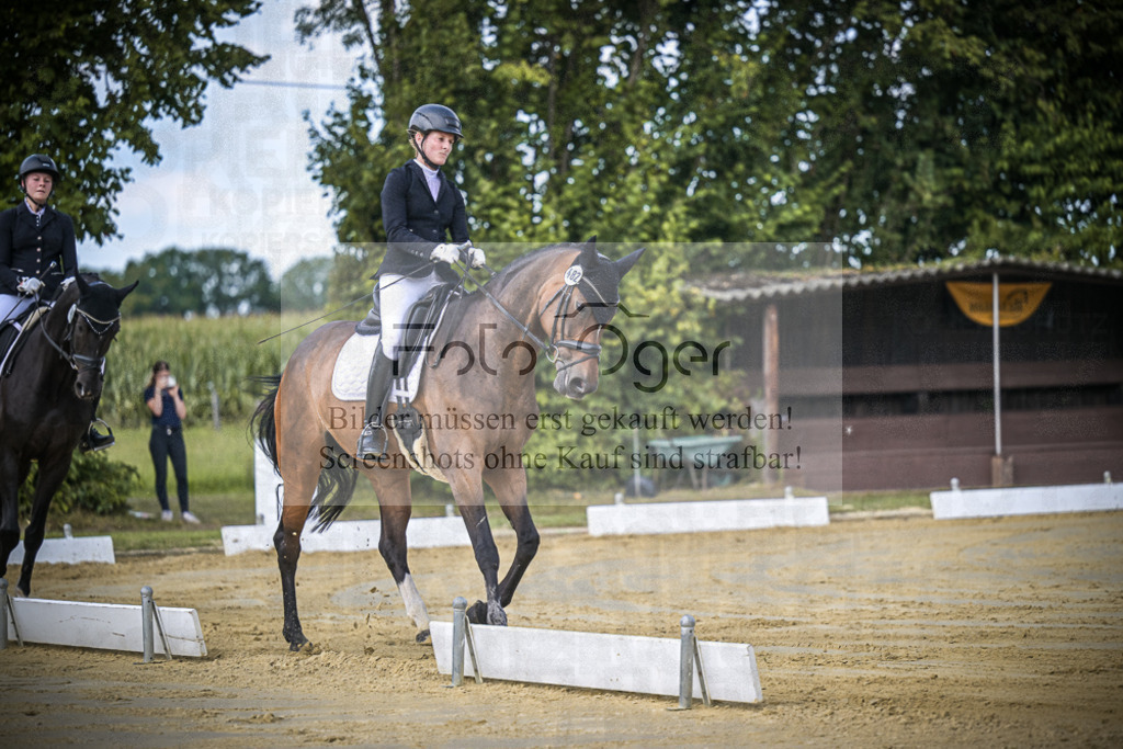 DOS_4662 | Entdecke hochwertige Reitturnierfotos von Foto Oger. Professionell, emotional und authentisch – jetzt Lieblingsmomente im Shop bestellen.Deutschlandweite Turnierfotografie. - Realisiert mit Pictrs.com