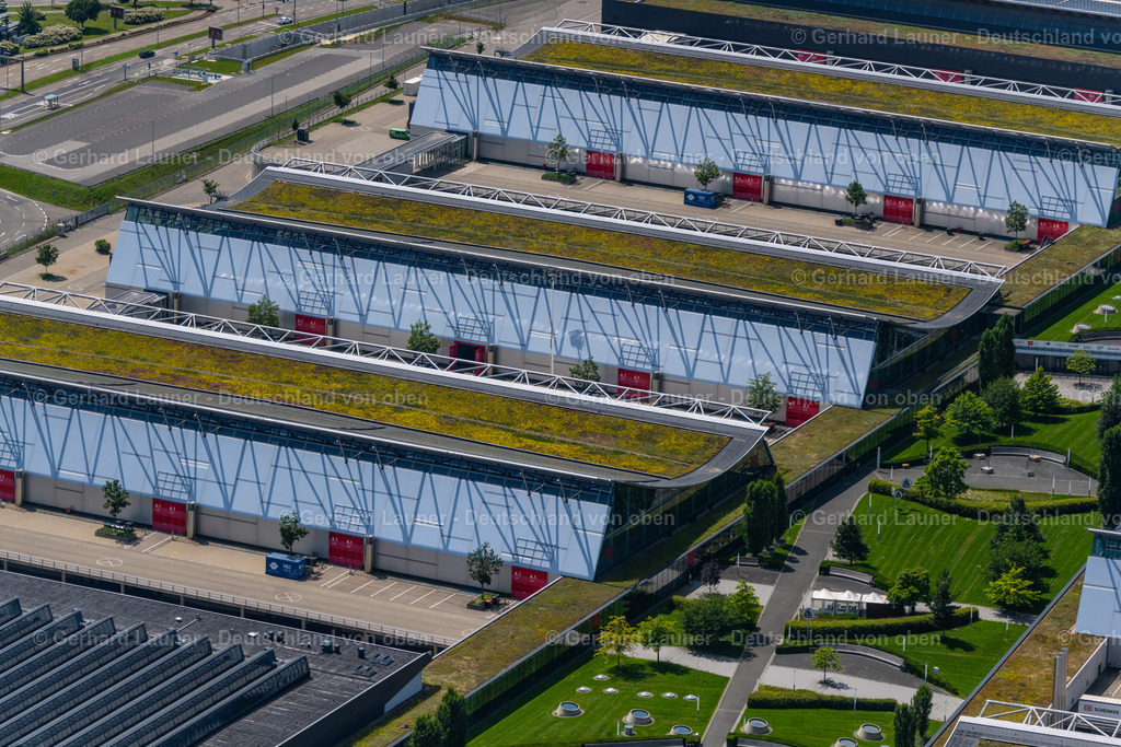 4046346 | LEINFELDEN-ECHTERDINGEN 19.07.2021 Ausstellungsgelände und Messehallen der Messe in Stuttgart im Bundesland Baden-Württemberg, Deutschland. Weiterführende Informationen bei: Donges SteelTec GmbH,  Haslinger Stahlbau GmbH,  Landesmesse Stuttgart GmbH,  Mayr|Ludescher|Partner Beratende Ingenieure PartGmbB,  PERR Stahlbau Betriebs GmbH,  Stahlbau Behrens GmbH & Co. KG,  wulf architekten gmbh. // exhibition grounds and exhibition halls of the Messe in Stuttgart in the state Baden-Wurttemberg, Germany. Further information at: Donges SteelTec GmbH,  Haslinger Stahlbau GmbH,  Landesmesse Stuttgart GmbH,  Mayr|Ludescher|Partner Beratende Ingenieure PartGmbB,  PERR Stahlbau Betriebs GmbH,  Stahlbau Behrens GmbH & Co. KG,  wulf architekten gmbh. Foto: Gerhard Launer