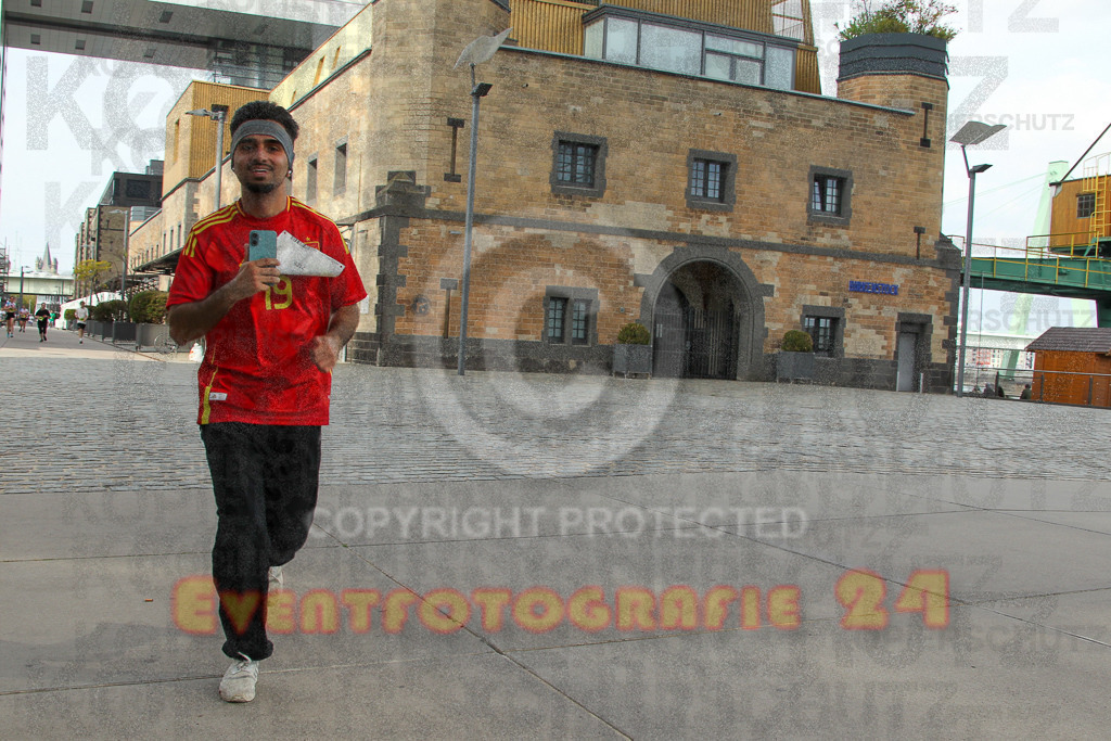250920_1533_EV4_9118 | Sportfotografie im Rhein-Sieg Kreis, Köln, Bonn, NRW, Rheinland Pfalz, Hessen, etc. Unser Tätigkeitsfeld umfasst den Laufsport vom Volkslauf über den Marathon, Duathlon, Triathon bis zum Ultralauf wie Kölnpfad Ultra oder Schindertrail.