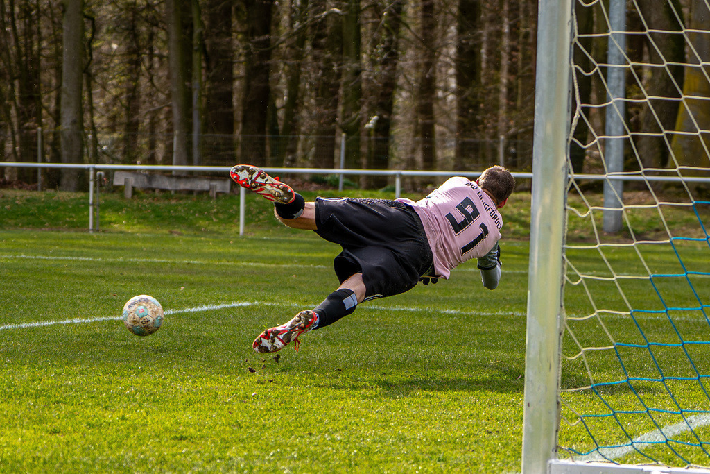 Fußball I Herren I Saison 2025-2026 I Halbfinale Kreispokal VEC I  BW Langförden - TV Dinklage II I 19193 | jns.sportfotos - Realisiert mit Pictrs.com
