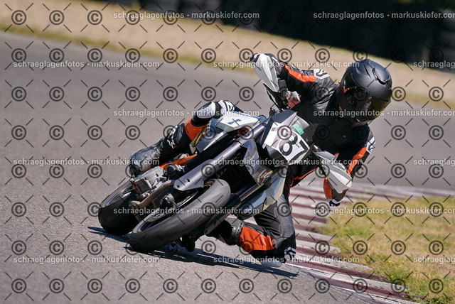 26bt04-1189 | markuskiefer.com - Realisiert mit Pictrs.com