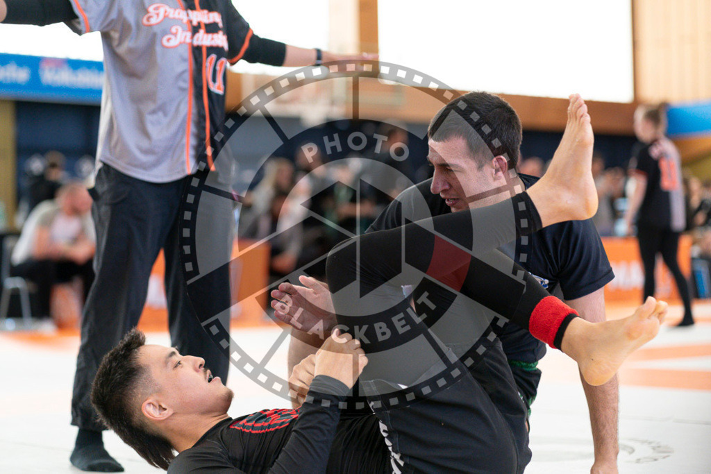 20240915PBB3113 | Athletes compete during the Grappling Industries’ grappling and Brazilian jiu-jitsu competition in Berlin, on September 15, 2024.