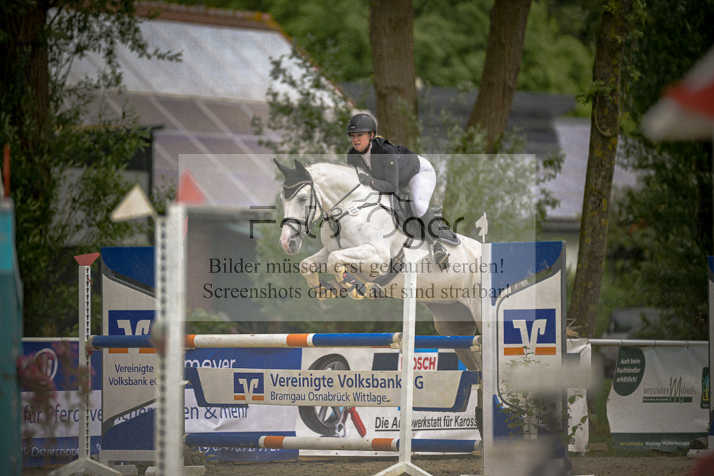 20240505-DOS_9536 | Entdecke hochwertige Reitturnierfotos von Foto Oger. Professionell, emotional und authentisch – jetzt Lieblingsmomente im Shop bestellen.Deutschlandweite Turnierfotografie. - Realisiert mit Pictrs.com