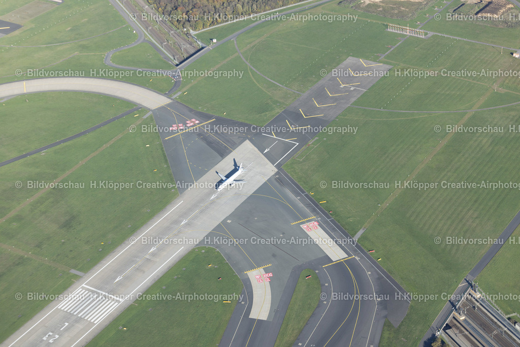 luftbild-duesseldorf-airport-23l-8729 | Luftbildfotografie Hermann Klöpper - Realisiert mit Pictrs.com