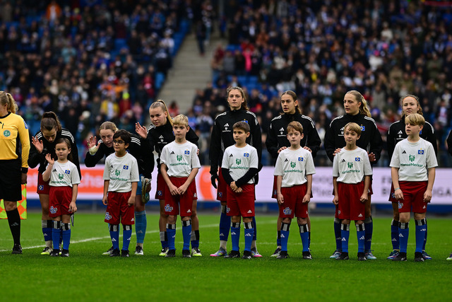 Fußball I Frauen I Saison 2025-2026 I Bundesliga I 10. Spieltag I Hamburger SV - 1. FC Nürnberg I 43240 | Der Sportfotograf. - Realisiert mit Pictrs.com