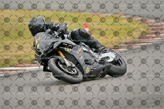 25bt05-1479 | markuskiefer.com - Realisiert mit Pictrs.com