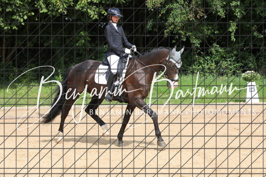 AZ2A2105 | Benjamin Bartmann Photomoments