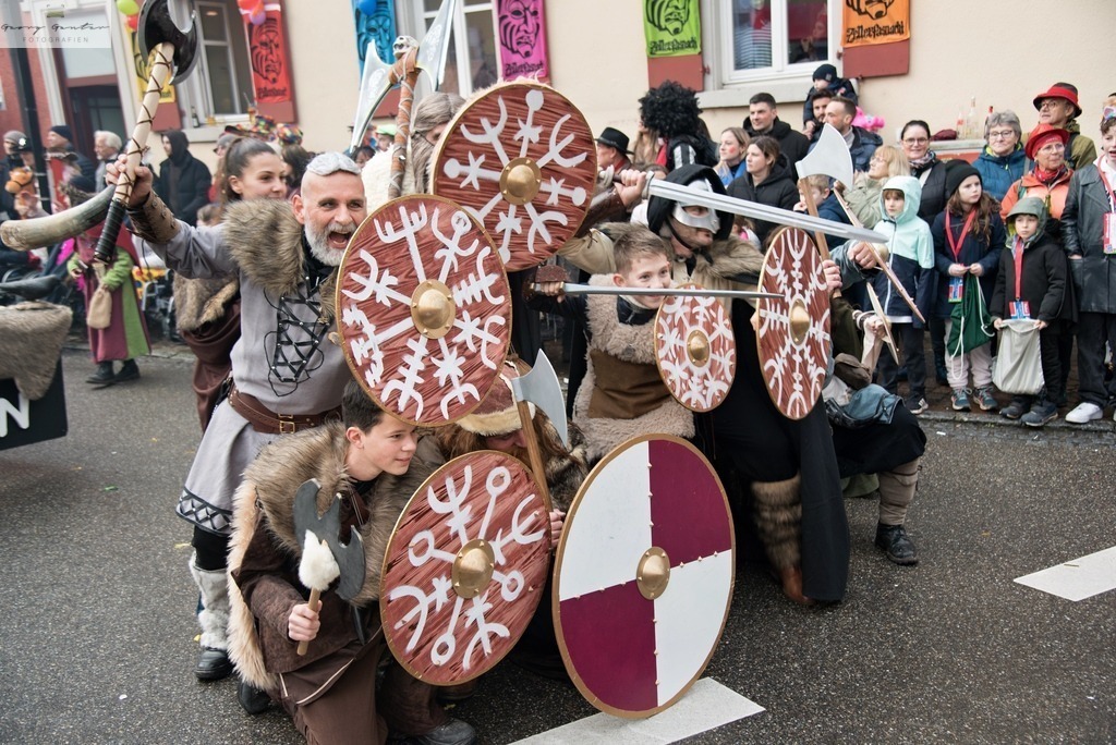 Fasnacht _24-219-RA | Fotoblog Schwarzwald, Foto Blog Wiesental, Pfaffenberg, Winterzauber, Zeller Bergland, Zell im Wiesental, Fotoblog Wiesental, Landschaftsfotos, Bilder Wiesental, Natur, Naturbilder, Fastnacht, Zeller Fastnacht, Zeller Fasnacht, Zeller Bergland, Belchen, - Realisiert mit Pictrs.com