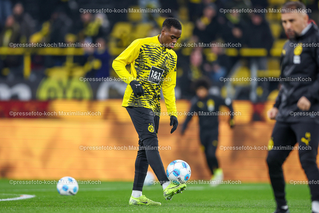 BVB15122402153 | 15.12.2024, Fußball, Borussia Dortmund - TSG 1899 Hoffenheim, 1. Fußball Bundesliga, 14. Spieltag, Signal Iduna Park, Saison 2024 2025: Jamie Gittens (BVB #43)DFB regulations prohibit any use of photographs as image sequences and or quasi-video.