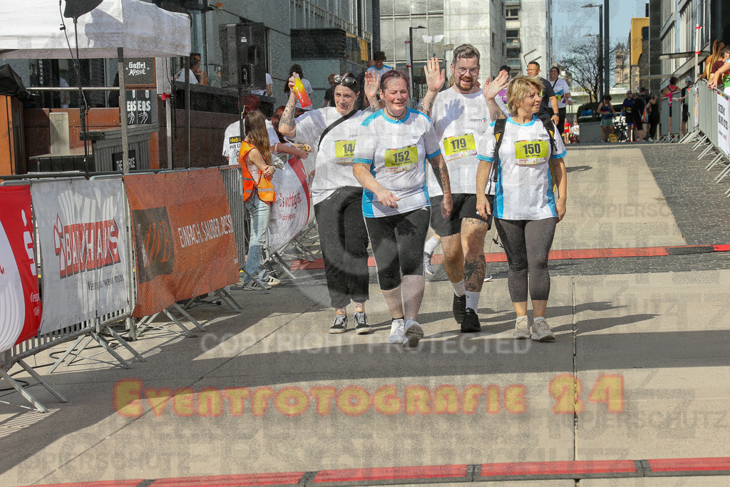 250920_1353_EX1_6996 | Sportfotografie im Rhein-Sieg Kreis, Köln, Bonn, NRW, Rheinland Pfalz, Hessen, etc. Unser Tätigkeitsfeld umfasst den Laufsport vom Volkslauf über den Marathon, Duathlon, Triathon bis zum Ultralauf wie Kölnpfad Ultra oder Schindertrail.