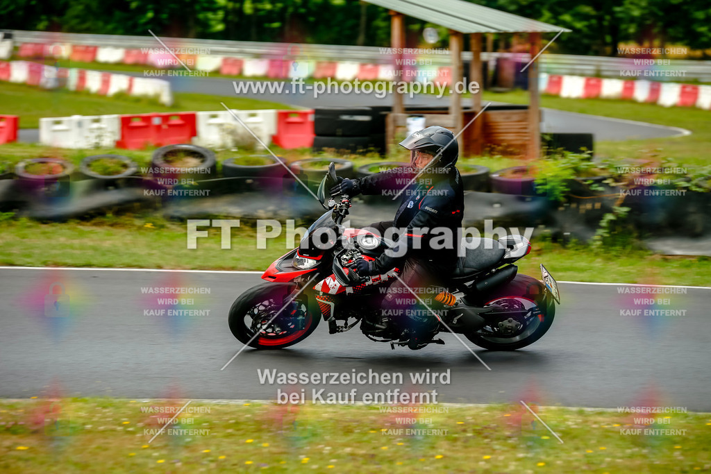 VBK-4639 | Hier findet Ihr Bilder von Touristenfahrten auf der Nürburgring Nordschleife oder von anderen Veranstaltungen die ich besucht habe. Viel Spass beim Durch Schauen 