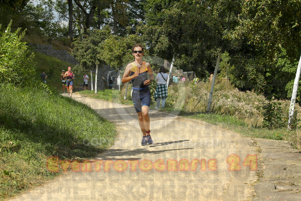 250824_1333_EX1_2786 | Sportfotografie im Rhein-Sieg Kreis, Köln, Bonn, NRW, Rheinland Pfalz, Hessen, etc. Unser Tätigkeitsfeld umfasst den Laufsport vom Volkslauf über den Marathon, Duathlon, Triathon bis zum Ultralauf wie Kölnpfad Ultra oder Schindertrail.