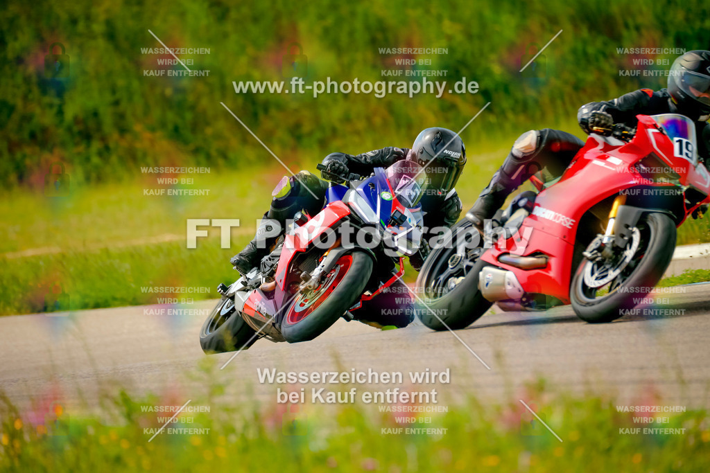 _MOT1120 | Hier findet Ihr Bilder von Touristenfahrten auf der Nürburgring Nordschleife oder von anderen Veranstaltungen die ich besucht habe. Viel Spass beim Durch Schauen 