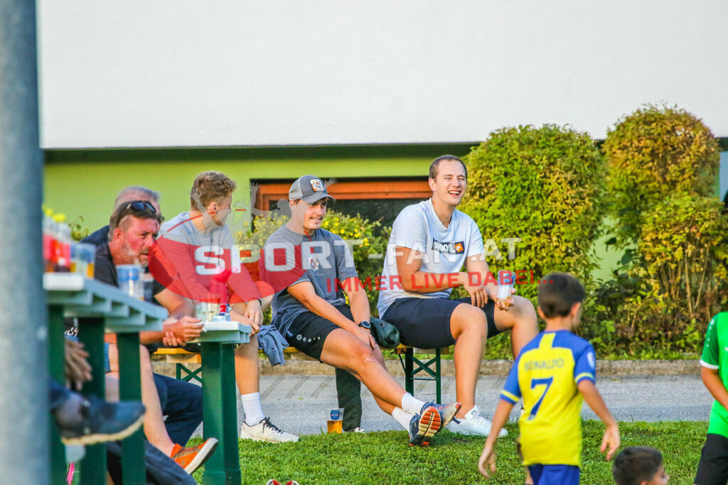 Austria Klagenfurt Amateure - SK Treibach 1-1, Kärntner Liga 2. Runde | Zuschauer Austria Klagenfurt Amateure - SK Treibach 1-1 am 08.08.2023 in Brückl
(Sportplatz), Austria, (Photo by Ernst Krawagner sport-fan.at) - Realisiert mit Pictrs.com
