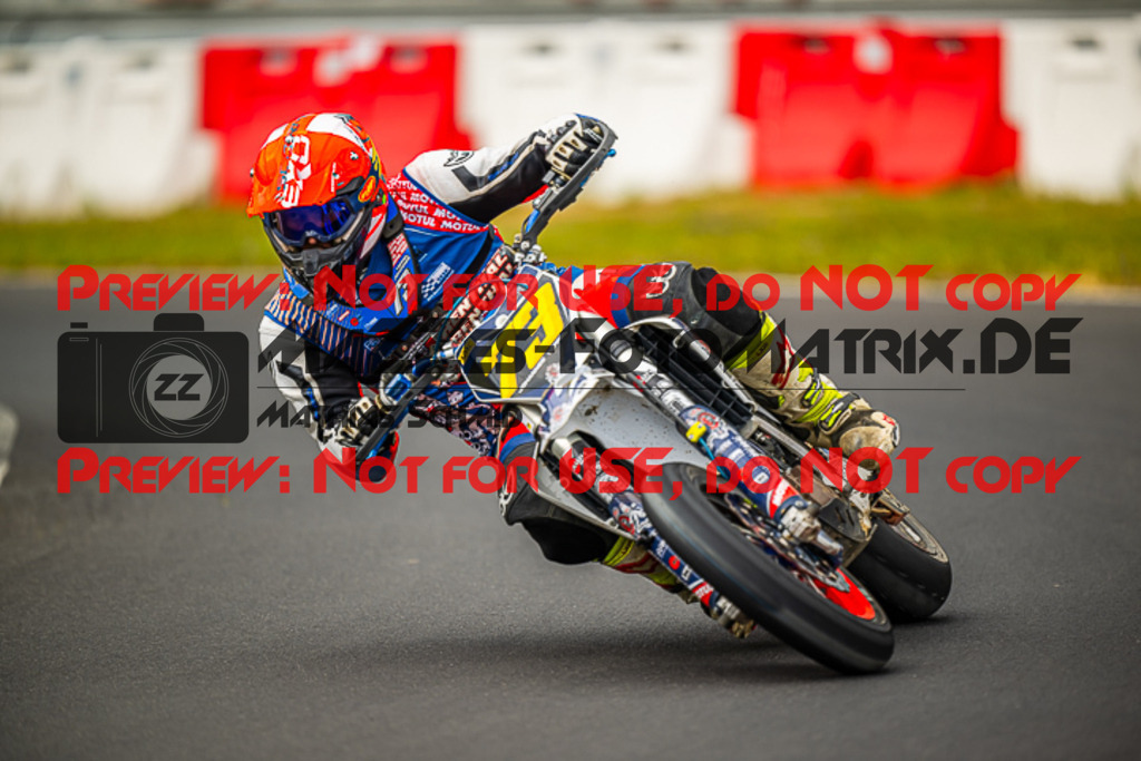 MaZZes_FotoMatrix_230702_1947 | S2