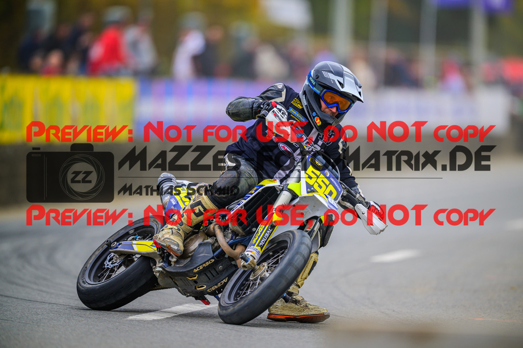 MaZZes_Fotomatrix_20251011_6007705_5555 | SENIOR