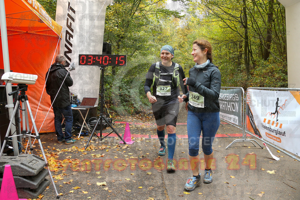 251026_1341_EX1_3877 | Sportfotografie im Rhein-Sieg Kreis, Köln, Bonn, NRW, Rheinland Pfalz, Hessen, etc. Unser Tätigkeitsfeld umfasst den Laufsport vom Volkslauf über den Marathon, Duathlon, Triathon bis zum Ultralauf wie Kölnpfad Ultra oder Schindertrail.