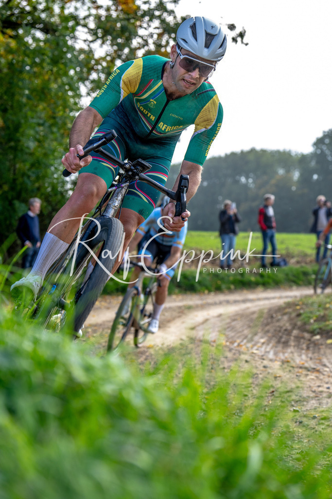 Ralf Eppink Photography 20251012_DSC04509 | Sportfotografie, Eventfotografie, Porträtfotografie, Radsport Fotograf, Triathlon Fotograf, Düsseldorf Fotograf, Köln Fotograf, Actionfotografie, Teamfotografie, Peoplefotografie, Business Portraits, Veranstaltungsfotografie, Reportagefotografie - Realisiert mit Pictrs.com