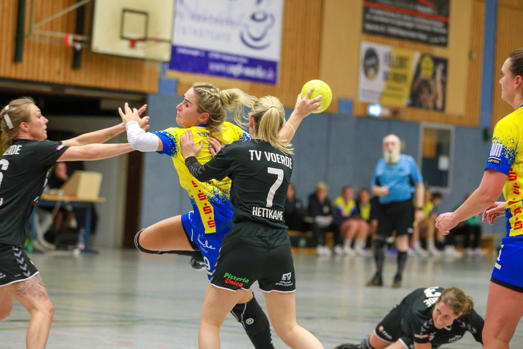 SVN_TvVoerde_021124_120 | Bildergalerie von Sport-Ereignissen aber auch von weiteren spannenden Dingen - nicht nur vom Niederrhein. In Anlehnung an den bekannten Spruch von Hanns Dieter Hüsch heißt das Motto: "Niederrhein ist überall".  - Realisiert mit Pictrs.com