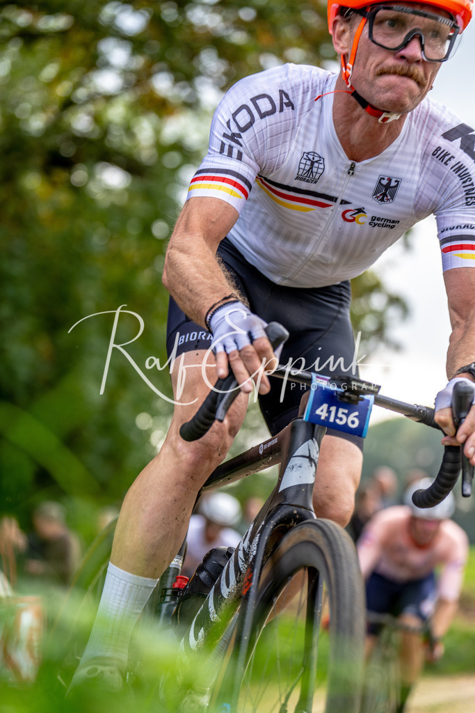 Ralf Eppink Photography 20251012_DSC03605 | Sportfotografie, Eventfotografie, Porträtfotografie, Radsport Fotograf, Triathlon Fotograf, Düsseldorf Fotograf, Köln Fotograf, Actionfotografie, Teamfotografie, Peoplefotografie, Business Portraits, Veranstaltungsfotografie, Reportagefotografie - Realisiert mit Pictrs.com