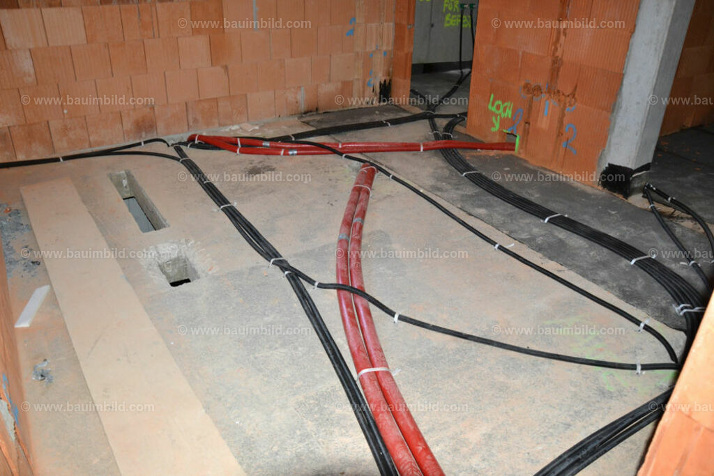 bib-lg15-sanitaer-0054 | Nach LV-Leistungsgruppen sortierte Detailfotos über den Bau eines Hauses. Alle Hausbau-Bilder direkt vom Urheber und Autor der Website Haus-Selber-Bauen.com