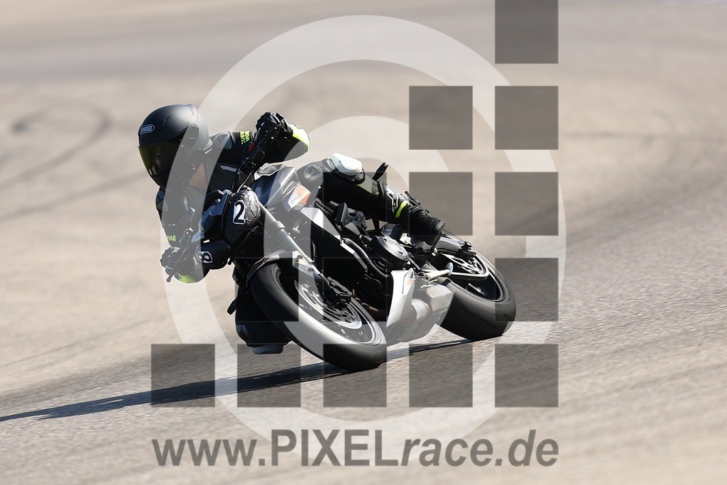 0082-20260426_01068 | Schöne Erinnerungen an spannende Momente - das festzuhalten ist unser Job. PIXELrace.de ist seit 2003 auf den Rennstrecken Europas unterwegs um die Action draußen beim Fahren und die wunderbare Stimmung imm Fahrerlager für euch einzufangen.