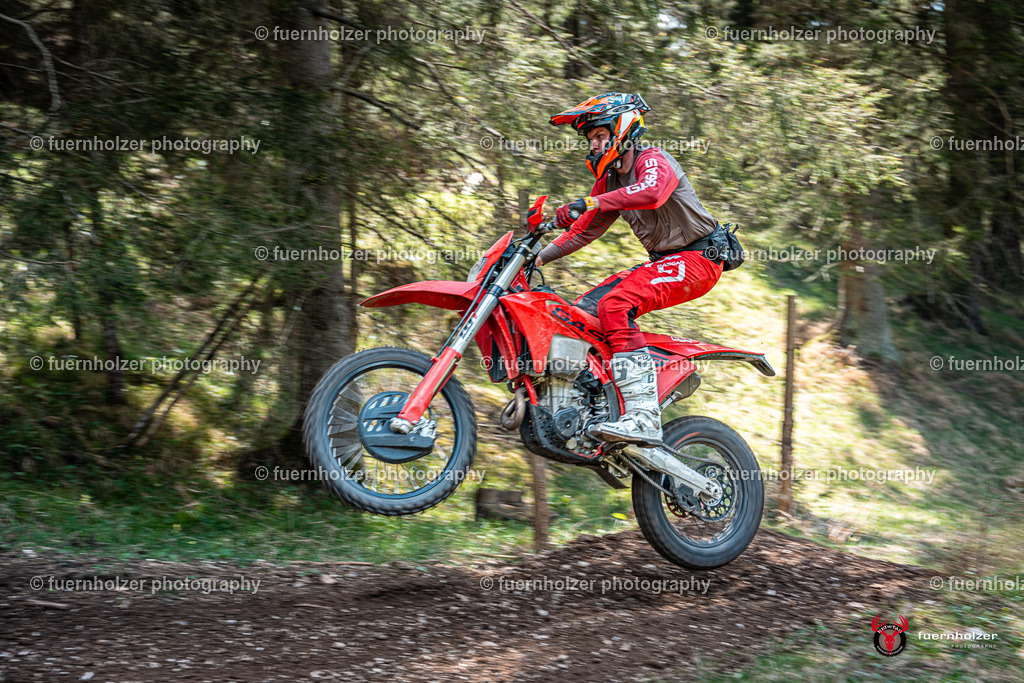 fuernholzer_250501-C1-625 | Fotografische Impressionen von der Red Stag Enduro Extreme by fuernholzer-photography.com. Endurosport in Österreich fotografisch festgehalten von fuernholzer. Auftragsfotografie für Private, Gewerbefotos und Industriefotografie. Eventfotografie, Sportfotografie und Motorsportfotografie. Anbieter von Fotoworkshops, Fototraining, fotografischen Vorträgen und Fotoseminaren.