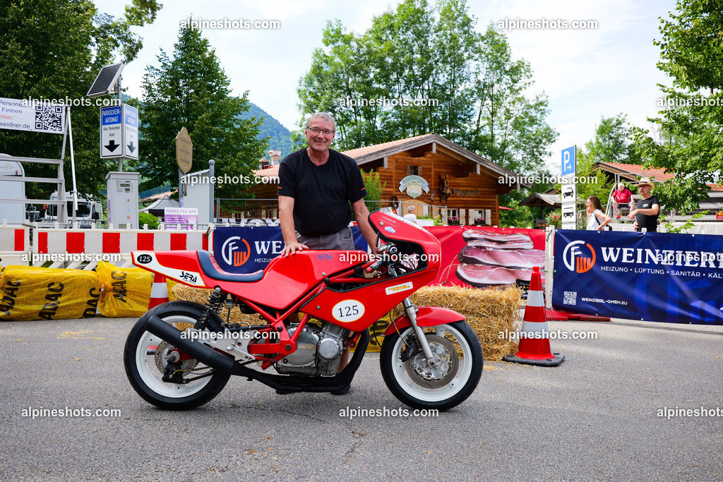 P1014590 | Erleben Sie atemberaubende, hochqualitative Fotos Ihrer Fahrt entlang der malerischen Alpenstraßen. Besuchen Sie alpineshots.com, um professionelle Aufnahmen Ihrer unvergesslichen Reise zu finden und zu kaufen - Realisiert mit Pictrs.com