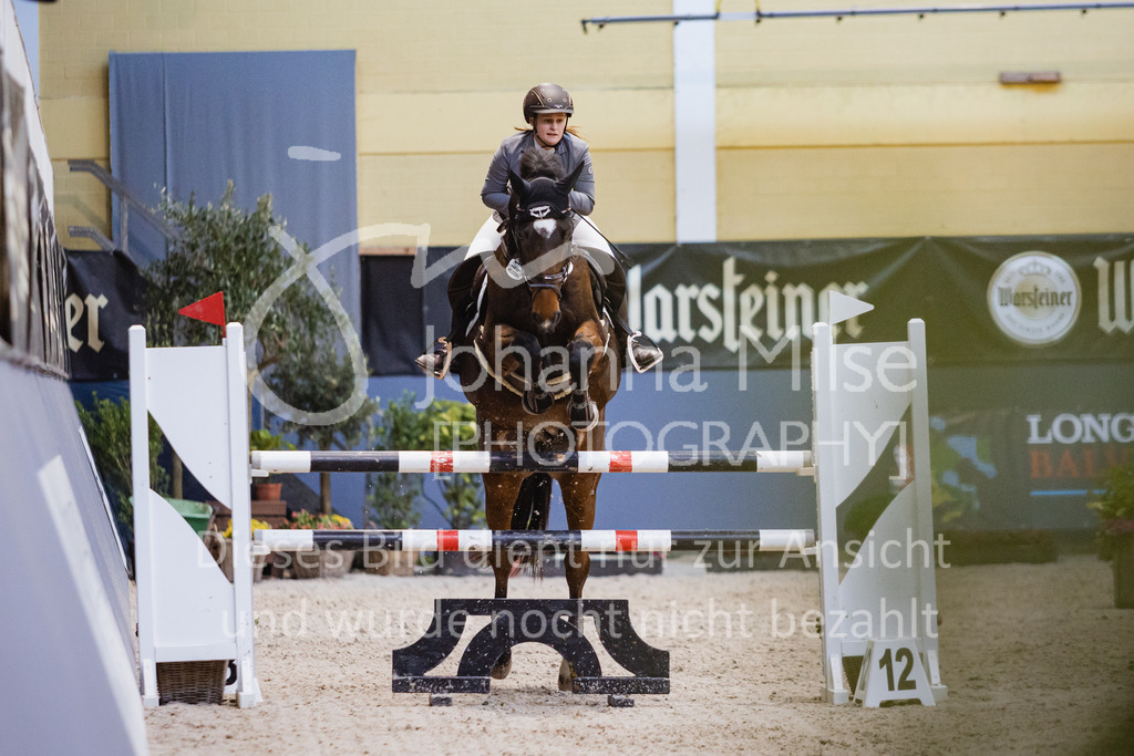 221112_Warstein_L-Spr-211 | Deine schönsten Turniermomente als professionelle Fotos! Entdecke hochwertige Pferdesport-Fotografie im Online-Shop. Jetzt Fotos finden & bestellen!