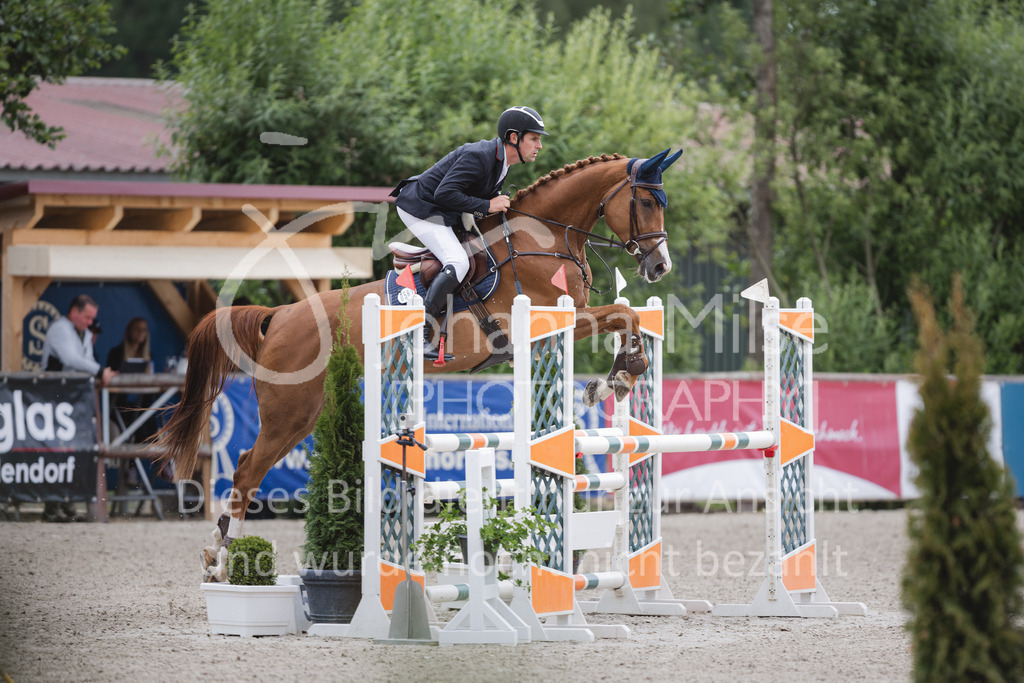 220614_Mühlen_SprPfL-469 | Late Entry Mühlen
Springpferdeprüfung Kl.L 4-7j. gl. Einlaufprüfung für 5j.Pferde
14.06.2022