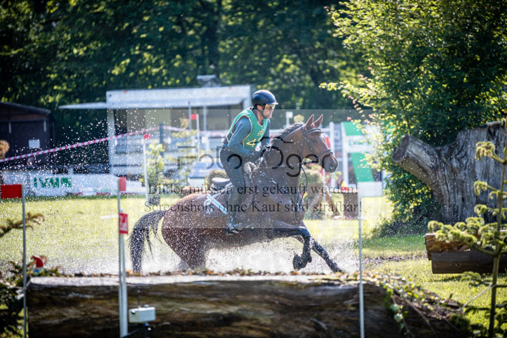 A2_Vielseitigkeitsturnier Melle Oldendorf-15c-0064 | Entdecke hochwertige Reitturnierfotos von Foto Oger. Professionell, emotional und authentisch – jetzt Lieblingsmomente im Shop bestellen.Deutschlandweite Turnierfotografie. - Realisiert mit Pictrs.com