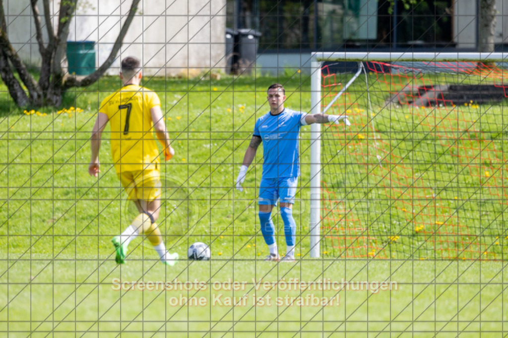 20250427_150146_0068 | #,TSV Bad Boll (rot) vs. SV Waldhausen (gelb), Fussball, Landesliga 2 - wfv, 24. Spieltag, Saison 2024/2025, Rasenplatz, Erlengarten 37, 73087 Bad Boll, 27.04.2025 - 15:00 Uhr,Foto: PhotoPeet-Sportfotografie/Peter Harich