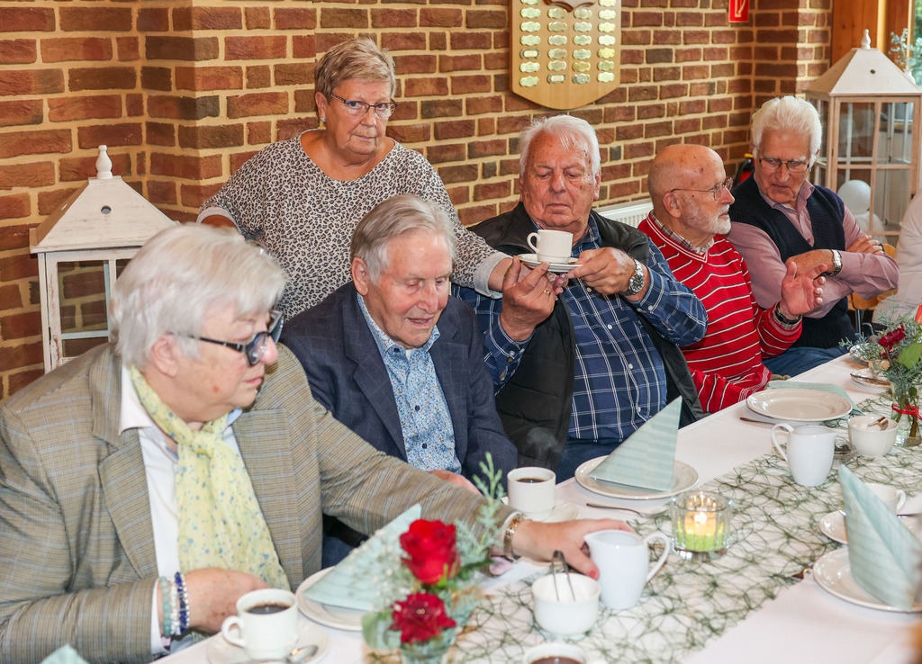 top-top.de-251112-023 | Foto, Video, Fotografie, Videografie, Fotobox, DJ, Discjockey, Musik, Musikbox, Veranstaltung, Photobooth, Amazon, Ebay, Buchtipp, Bestseller, Autor, Verlag, Buch, Wesel, Hamminkeln, NRW, Dinslaken, Rees, Drohne, Hochzeit, Party, Fotobox, Wesel, Fotograf