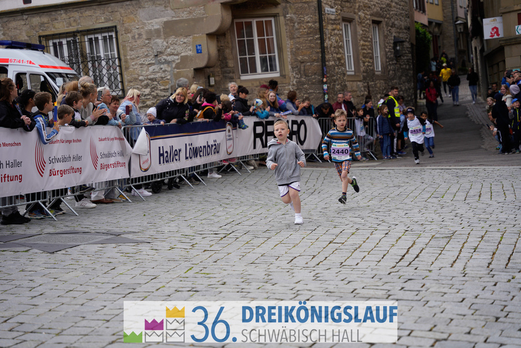 AOK Junior Cup 400m | 3Königslauf 2022 AOK Junior Cup 400m - Realisiert mit Pictrs.com