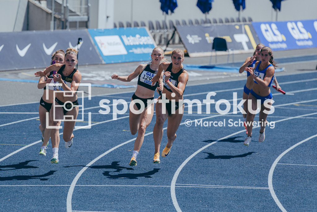 Deutsche Meisterschaften U20 / U16 2026 | Mia Besser, SC DHfK Leipzig, 1295, Mathilda Amende, SC DHfK Leipzig, 1300, 4x100-Meter-Staffel, Deutsche Meisterschaften der U20 &amp; U16 2026, Lohrheidestadion Bochum-Wattenscheid, 10.07.2026. Foto: Marcel Schwering / sportimfokus - Realisiert mit Pictrs.com